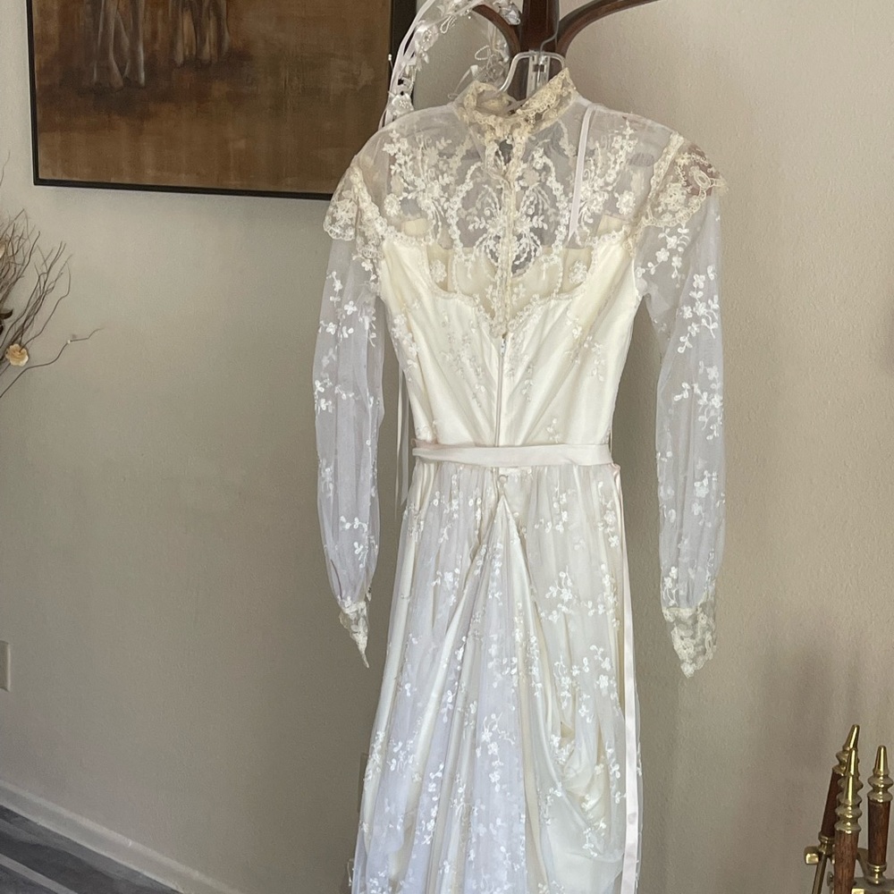 1960s antique wedding dress